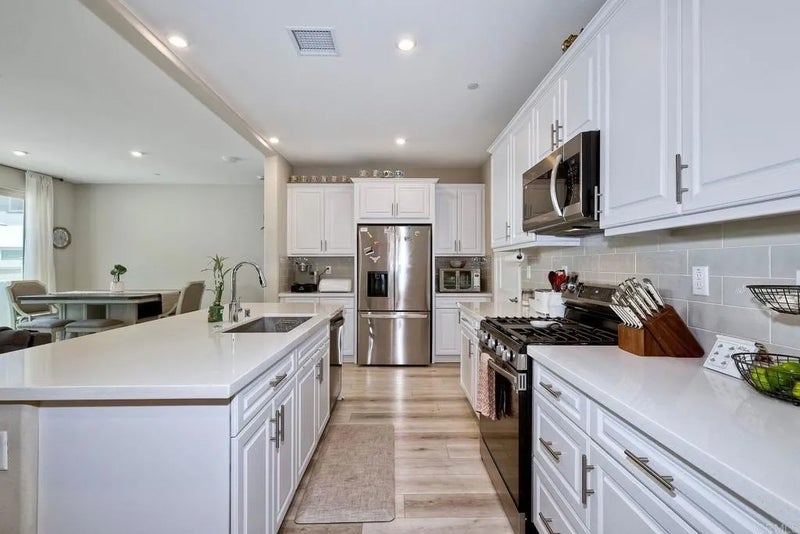 1715 Crabapple Way