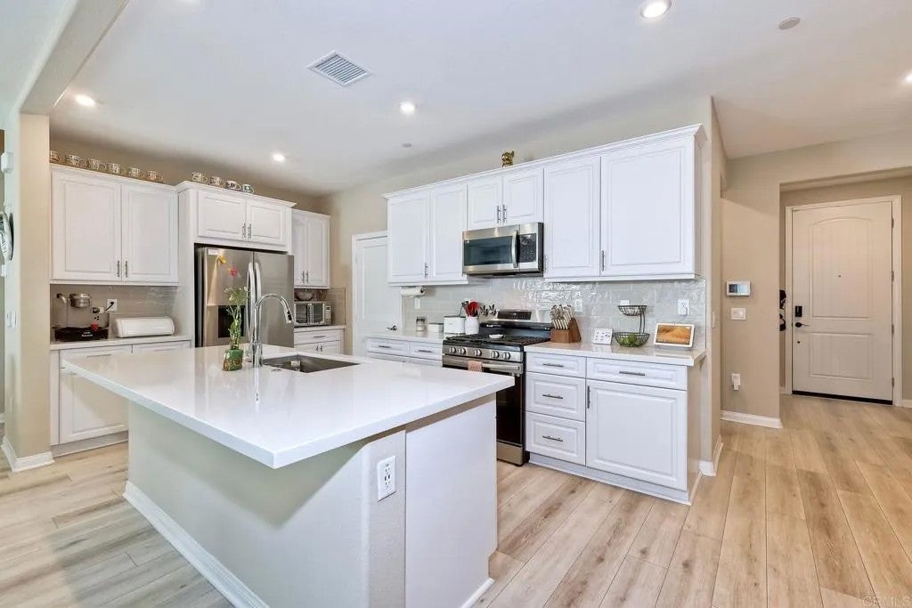 1715 Crabapple Way
