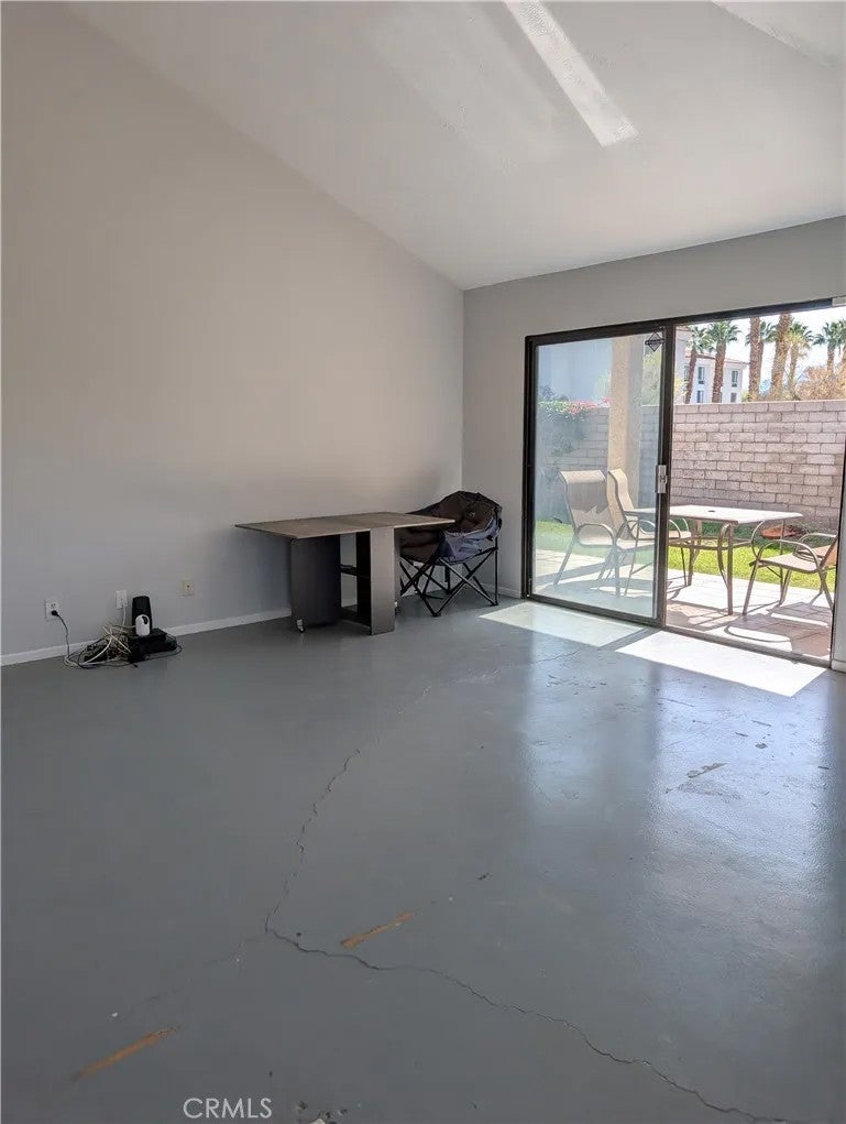 68893 Calle Monforte