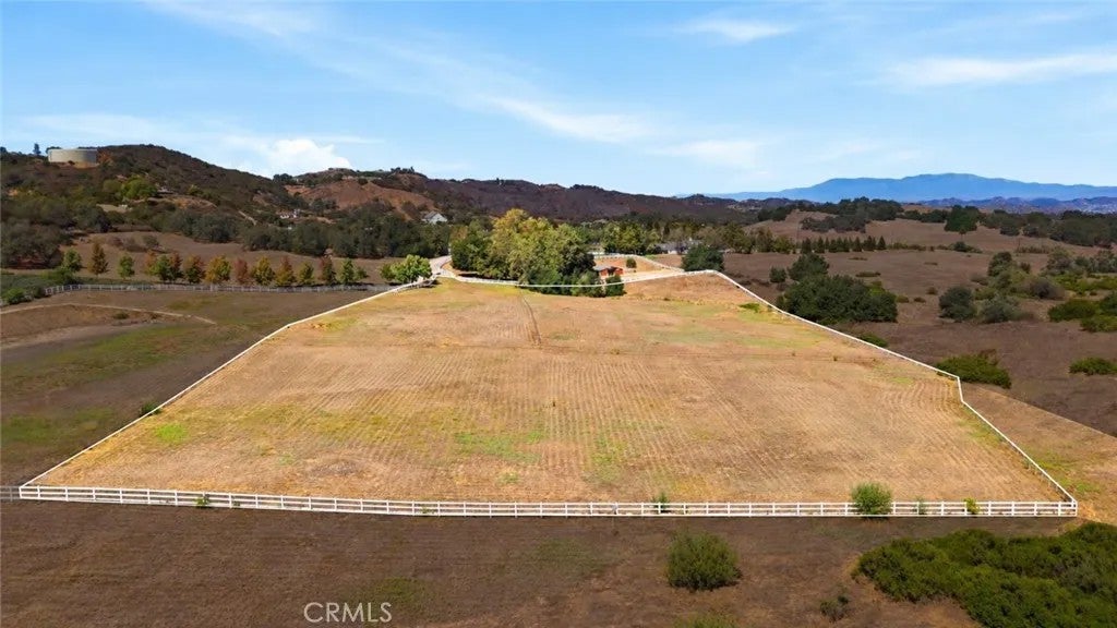 Photo of 8 Oak Trail Court, Murrieta, CA 92562 (MLS # SW26206039)