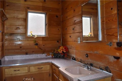 Tiny photo for 545 Wanita Ln, Big Bear Lake, CA 92315 (MLS # SW25232681)