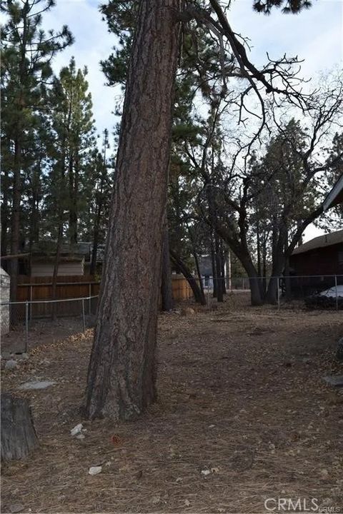 Tiny photo for 545 Wanita Ln, Big Bear Lake, CA 92315 (MLS # SW25232681)