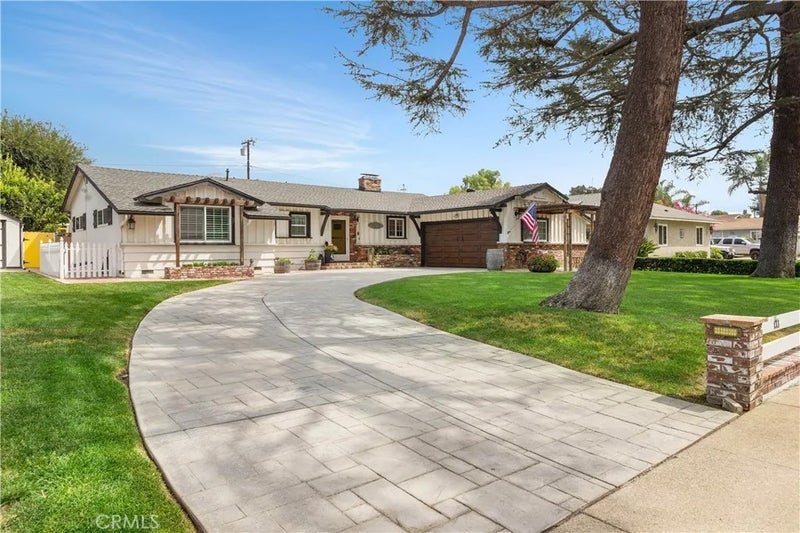 133 E Deodar St.