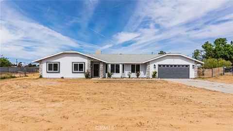 Photo of 14280 Navajo Rd, Apple Valley, CA 92307 (MLS # PW26088621)