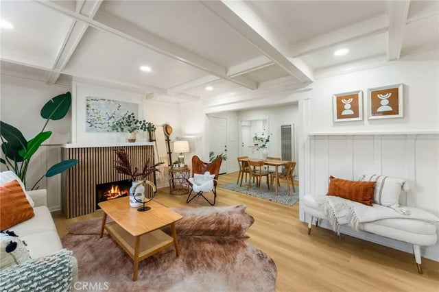 4360 Huntington Drive South, Los Angeles