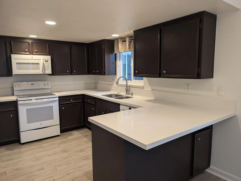 Photo of 2142 Grand Ave #G, San Diego, CA 92109 (MLS # 250044645)