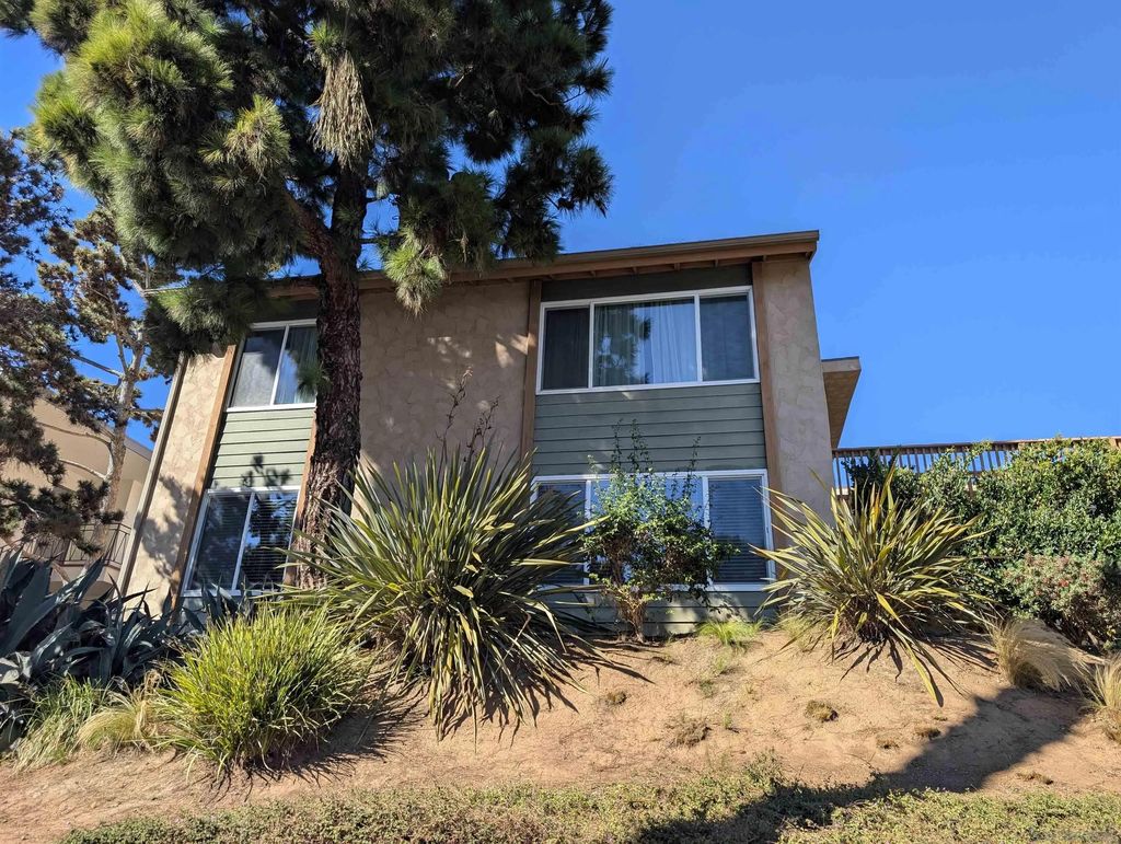 Photo of 2142 Grand Ave #G, San Diego, CA 92109 (MLS # 250044645)