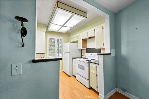 Tiny photo for 3500 S Greenville St #A5, Santa Ana, CA 92704 (MLS # OC25241521)