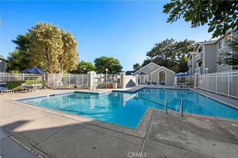 Tiny photo for 3500 S Greenville St #A5, Santa Ana, CA 92704 (MLS # OC25241521)