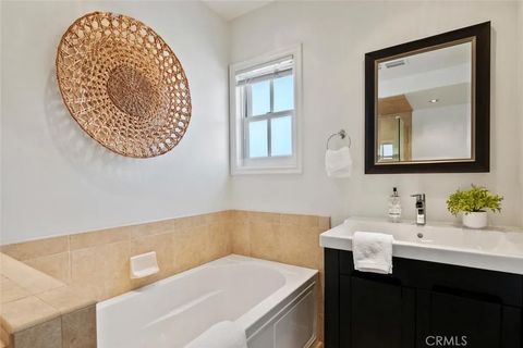 Tiny photo for 4519 Sendero Place, Tarzana, CA 91356 (MLS # SR25242440)
