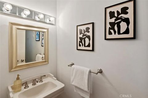Tiny photo for 4519 Sendero Place, Tarzana, CA 91356 (MLS # SR25242440)