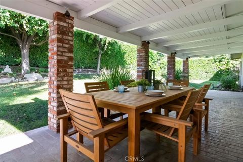 Tiny photo for 4519 Sendero Place, Tarzana, CA 91356 (MLS # SR25242440)