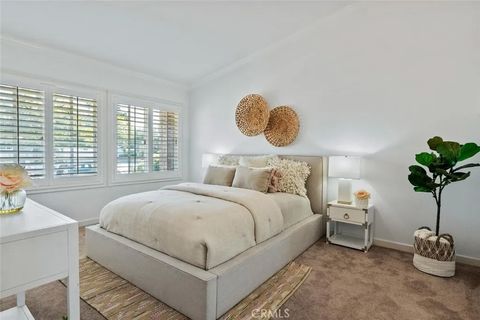 Tiny photo for 4519 Sendero Place, Tarzana, CA 91356 (MLS # SR25242440)