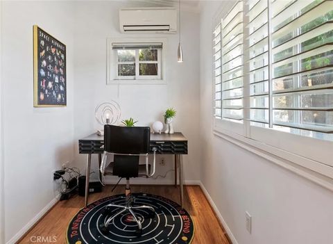 Tiny photo for 4519 Sendero Place, Tarzana, CA 91356 (MLS # SR25242440)