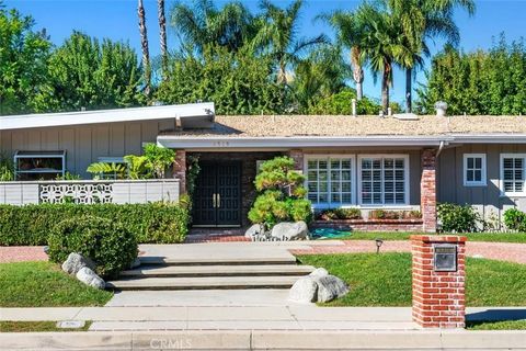 Tiny photo for 4519 Sendero Place, Tarzana, CA 91356 (MLS # SR25242440)