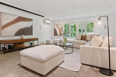 Tiny photo for 4519 Sendero Place, Tarzana, CA 91356 (MLS # SR25242440)