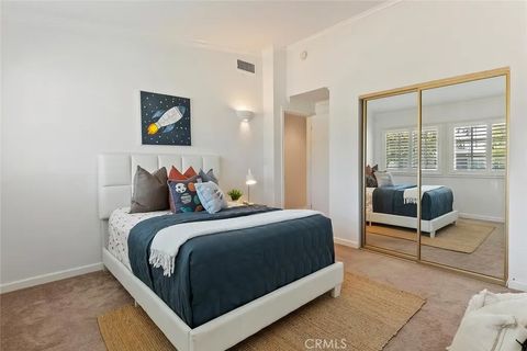 Tiny photo for 4519 Sendero Place, Tarzana, CA 91356 (MLS # SR25242440)