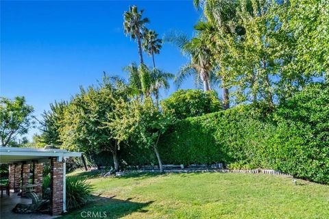 Tiny photo for 4519 Sendero Place, Tarzana, CA 91356 (MLS # SR25242440)