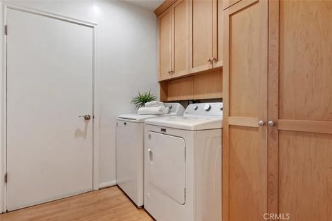 Tiny photo for 4519 Sendero Place, Tarzana, CA 91356 (MLS # SR25242440)