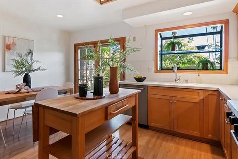Tiny photo for 4519 Sendero Place, Tarzana, CA 91356 (MLS # SR25242440)
