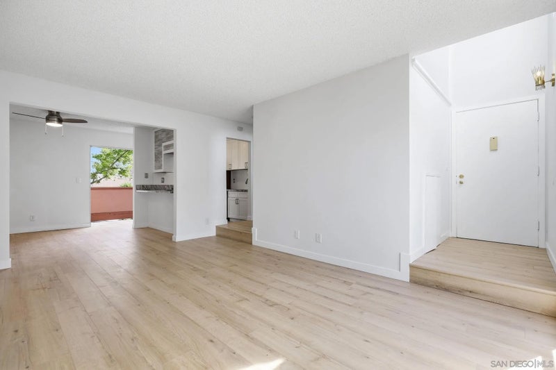 3262 Ashford St F