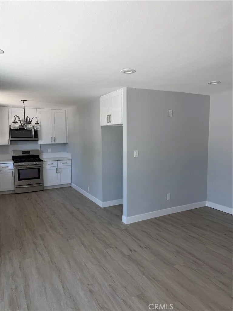 1512 E 125th