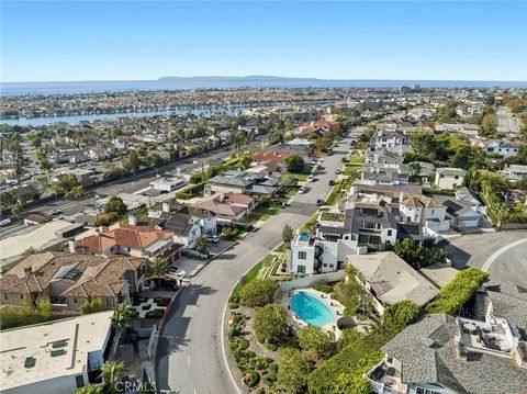 Tiny photo for 101 Kings Place, Newport Beach, CA 92663 (MLS # NP25271243)