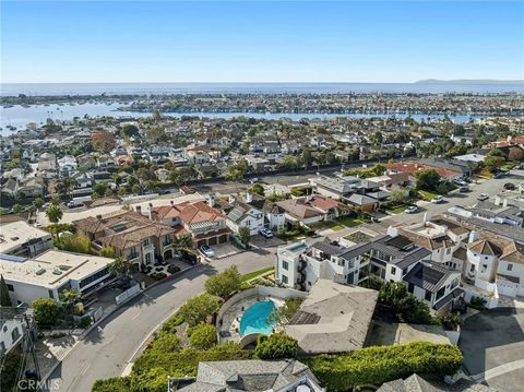 Tiny photo for 101 Kings Place, Newport Beach, CA 92663 (MLS # NP25271243)