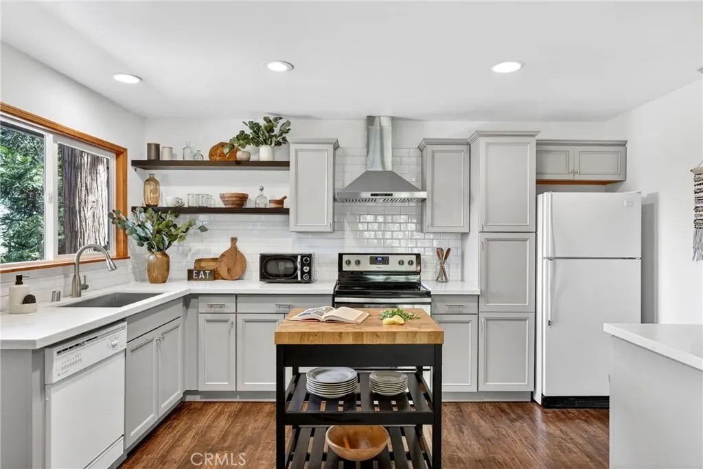 176 Fir Terrace