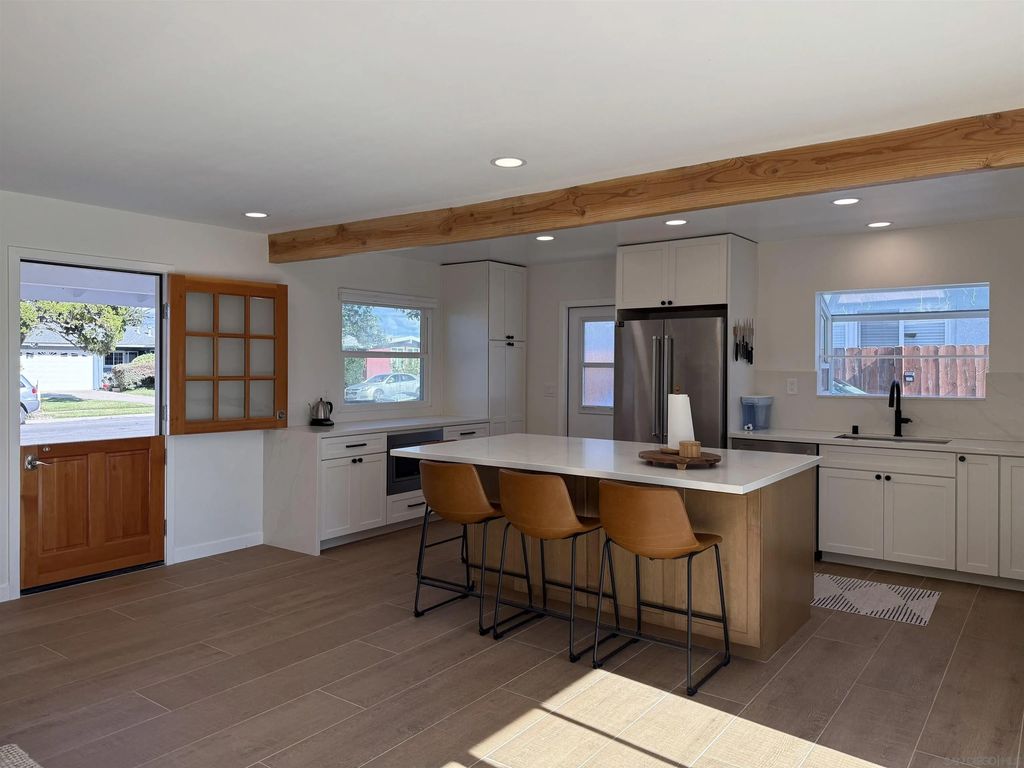 Photo of 2949 Naugatuck Ave, San Diego, CA 92117 (MLS # 250045850)