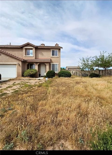 Photo of 13532 sage ST, Hesperia, CA 92344 (MLS # SW26102793)