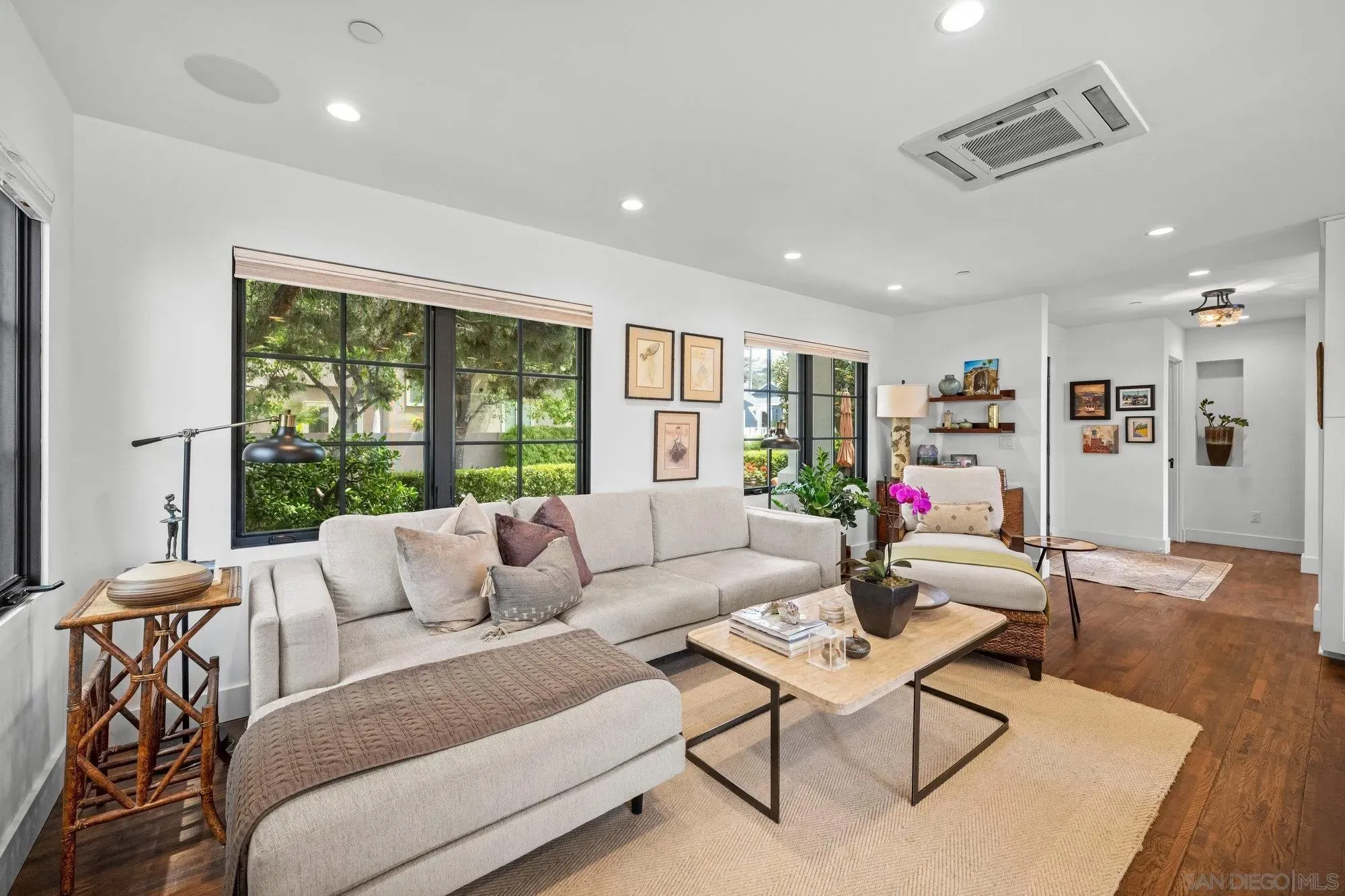 La Jolla, California 92037, United States, 4 Bedrooms Bedrooms, ,4 BathroomsBathrooms,Residential,Active,118274