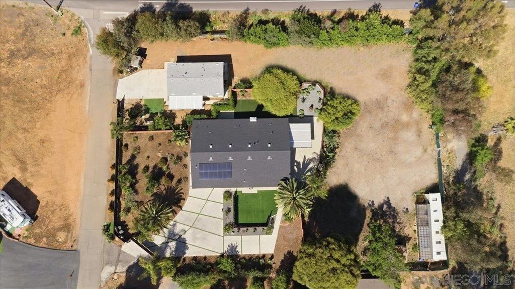 Photo of 907 Seph Way, Escondido, CA 92027 (MLS # 260010431)
