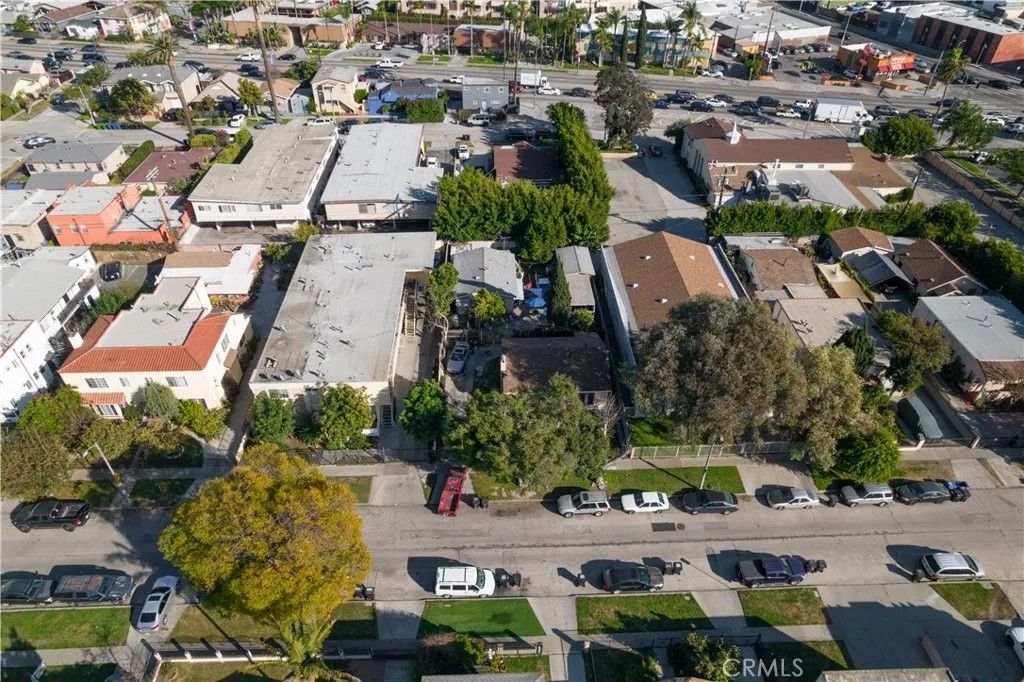 Photo of 2924 S Orange Dr, Los Angeles, CA 90016 (MLS # PW26007364)