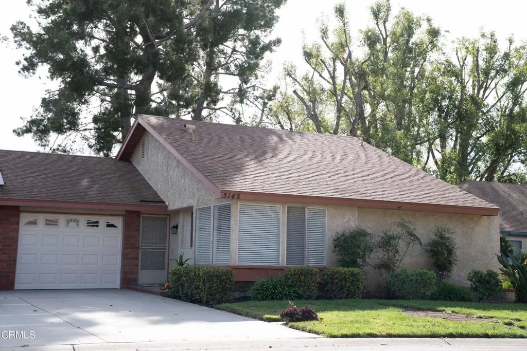 5142 Village 5