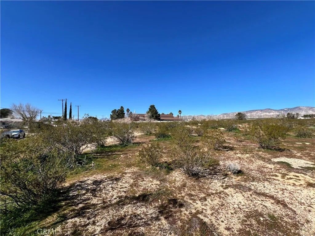 Photo of 0 Susan Ave, Mojave, CA 93501 (MLS # SR26033236)