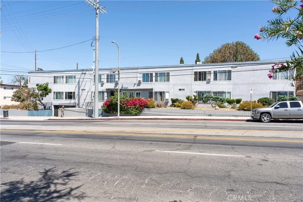 13061 Vanowen Street