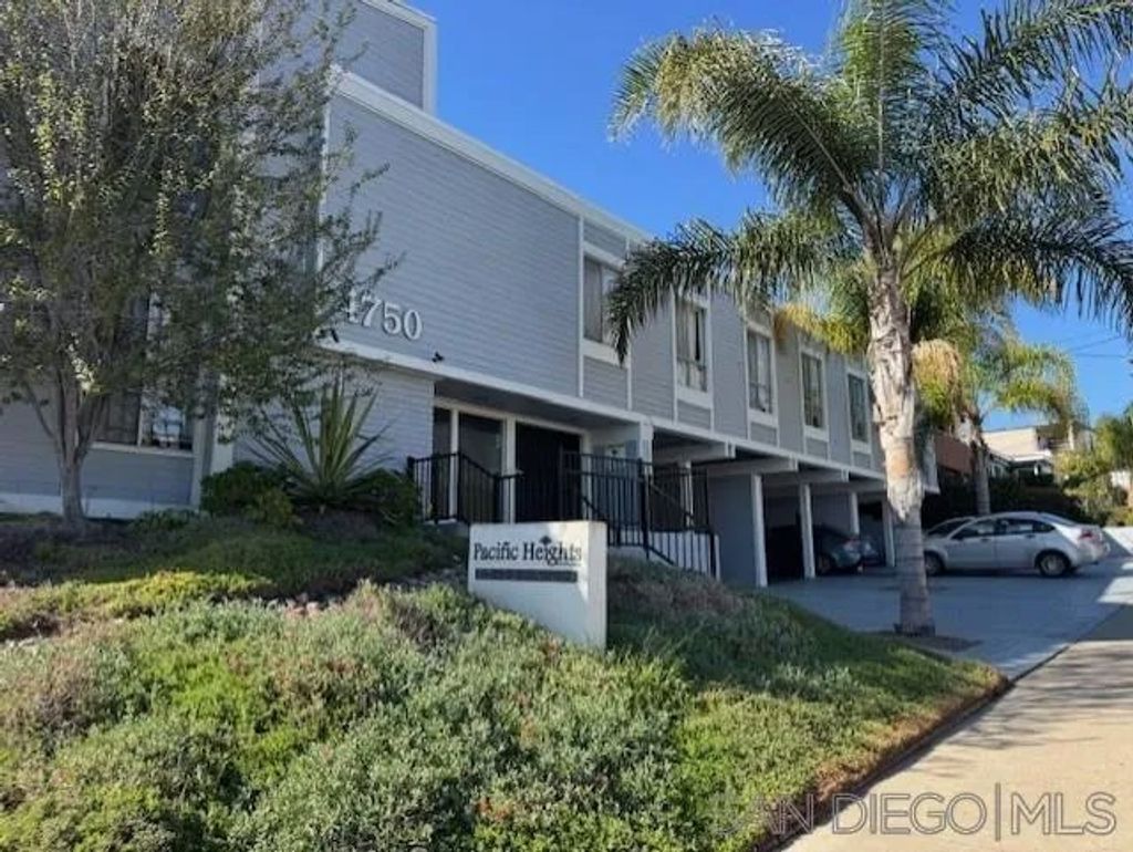 Photo of 4750 Noyes St #202, San Diego, CA 92109 (MLS # 260001958)