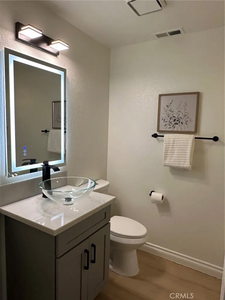 3050 La Paz Ln C