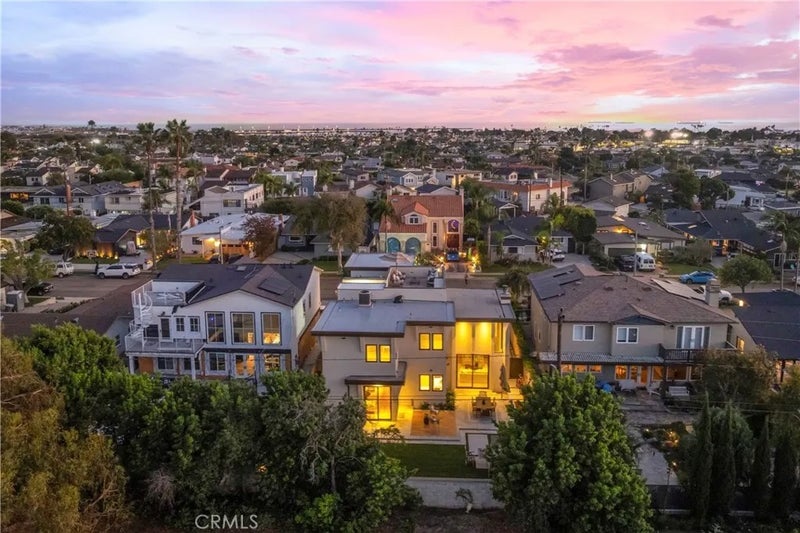 1205 Crestview