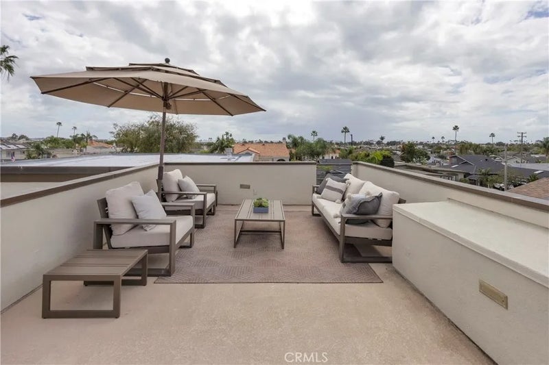 1205 Crestview