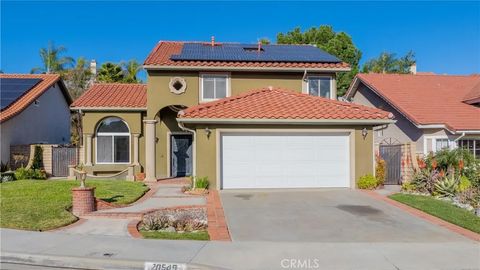 Photo of 20549 Romar Ln, Saugus, CA 91350 (MLS # SR26015965)