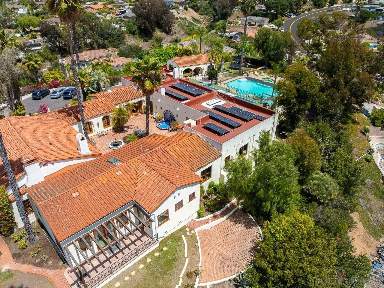 Bonita, California 91902, United States, 6 Bedrooms Bedrooms, ,7 BathroomsBathrooms,Residential,Active,132622