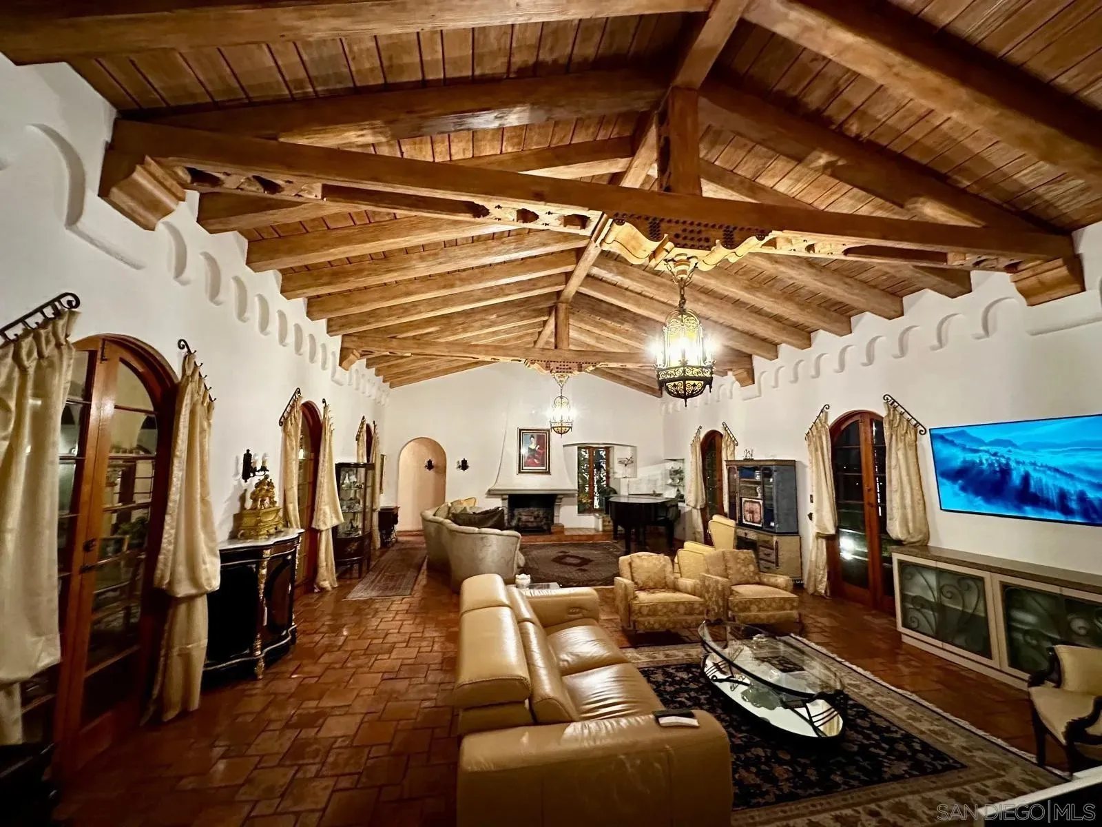 Bonita, California 91902, United States, 6 Bedrooms Bedrooms, ,7 BathroomsBathrooms,Residential,Active,132622