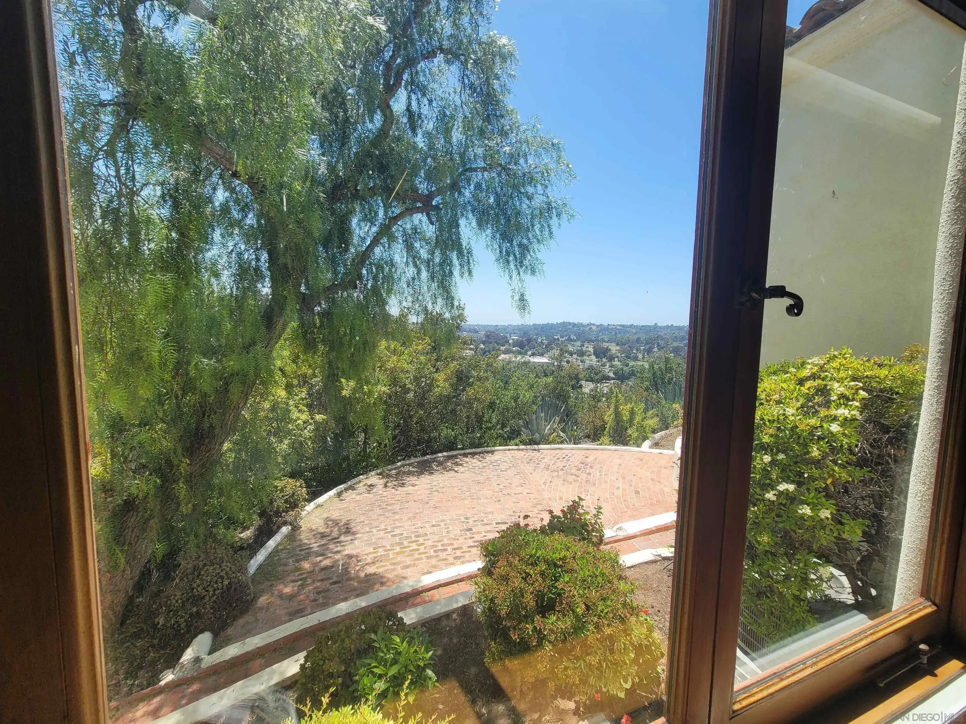 Bonita, California 91902, United States, 6 Bedrooms Bedrooms, ,7 BathroomsBathrooms,Residential,Active,132622