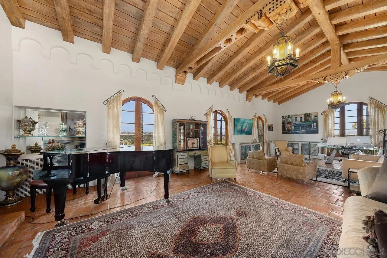 Bonita, California 91902, United States, 6 Bedrooms Bedrooms, ,7 BathroomsBathrooms,Residential,Active,132622