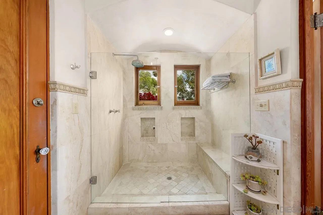 Bonita, California 91902, United States, 6 Bedrooms Bedrooms, ,7 BathroomsBathrooms,Residential,Active,132622