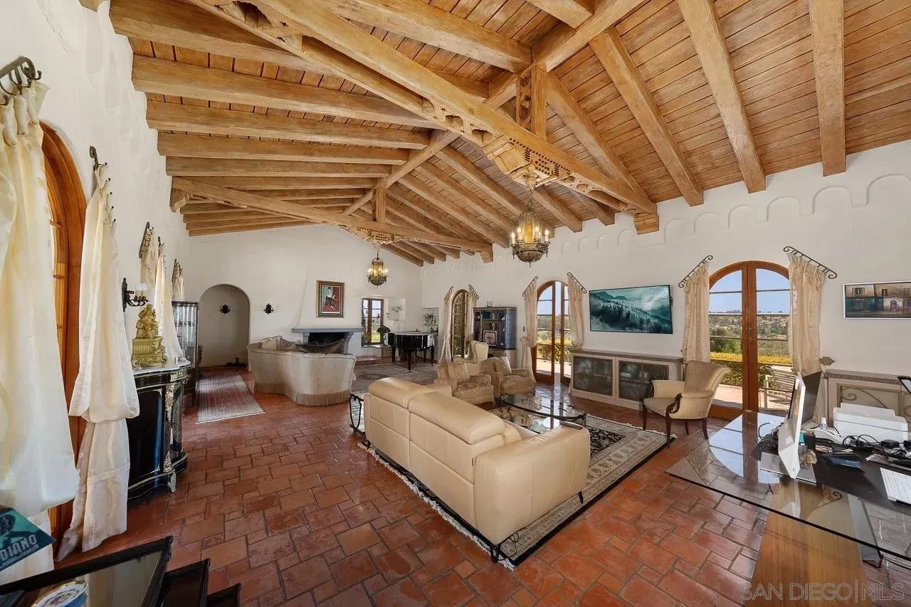 Bonita, California 91902, United States, 6 Bedrooms Bedrooms, ,7 BathroomsBathrooms,Residential,Active,132622