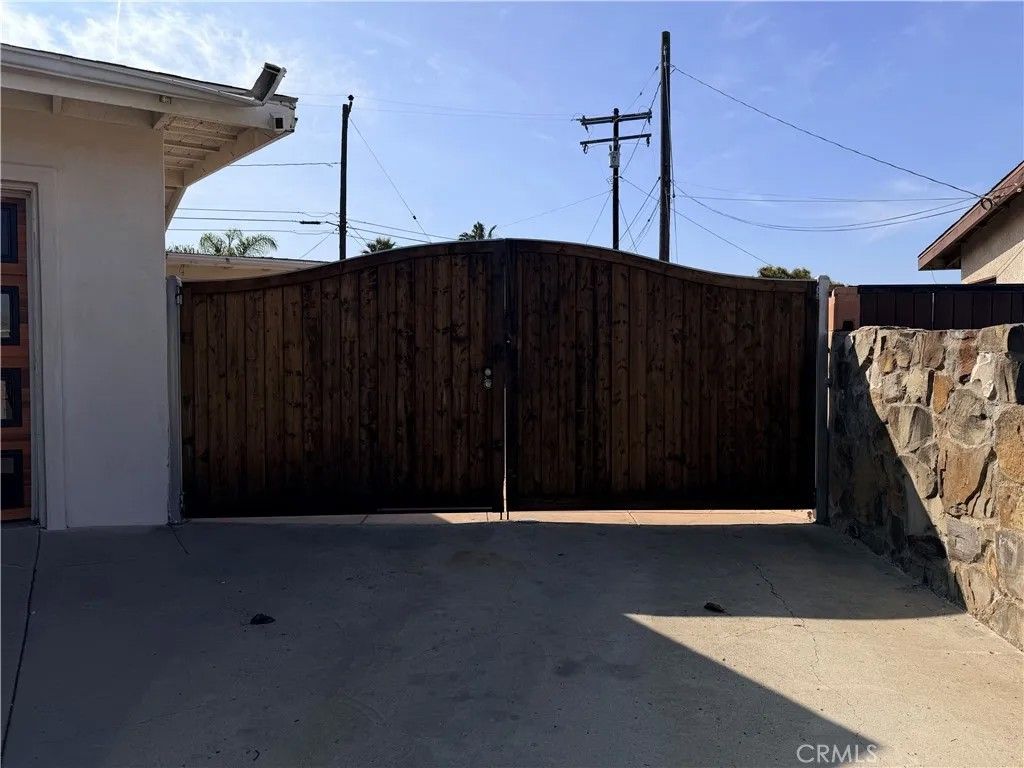 Photo of 1720 Elsinore Circle, Oxnard, CA 93035 (MLS # IV26066357)