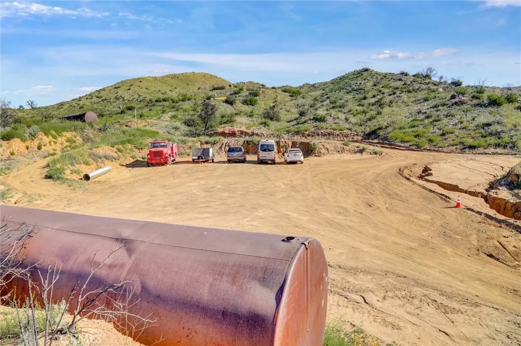 2 Decker Canyon Road